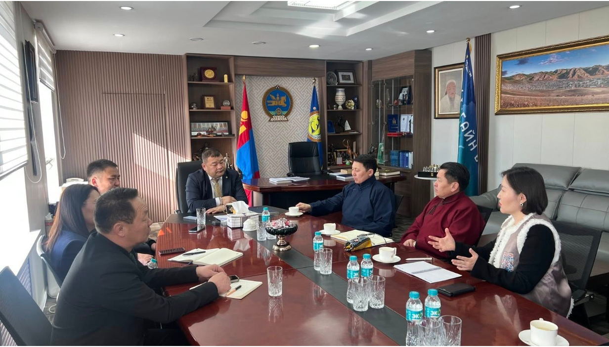 Шинээр томилогдсон Элчин сайд нар орон нутагт ажиллав